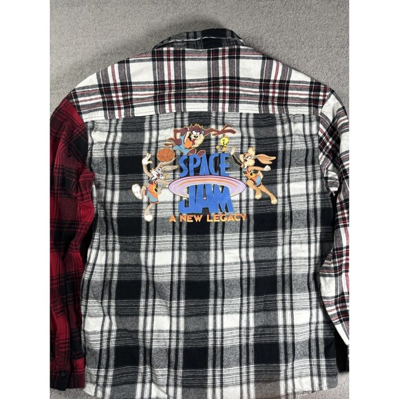 Forever 21 Space Jam Flannel Shirt Men’s M Plaid Colorblock‎ Graphic Print Retro - Picture 14 of 15